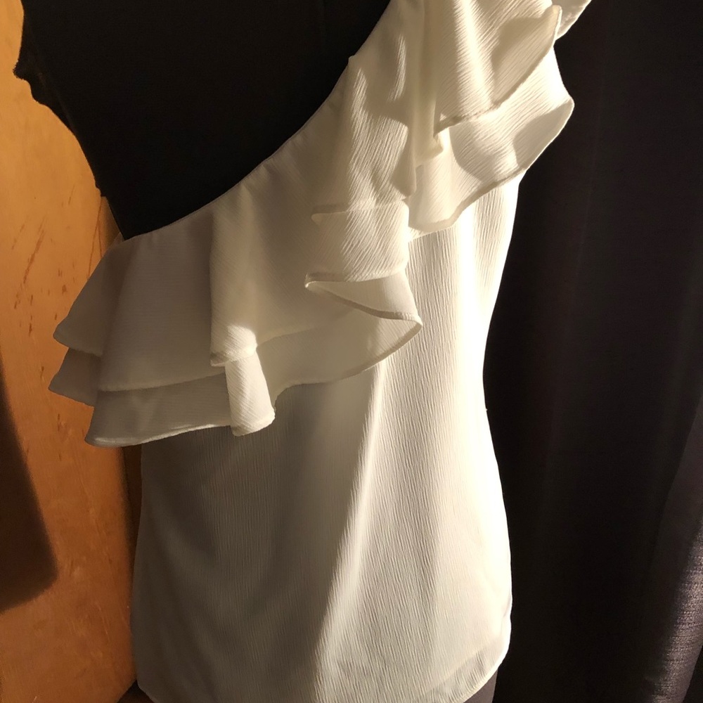 Apt. 9 White Ruffled Blouse - Picture 2 of 5